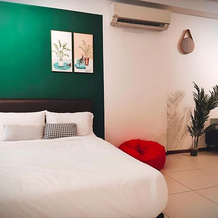 The Landmark By Katana 3Br To 4Br Luxury Seaview Landmark Homestay At Gurney 15-16Pax 无敌海景套房 Tanjung Tokong Luaran gambar
